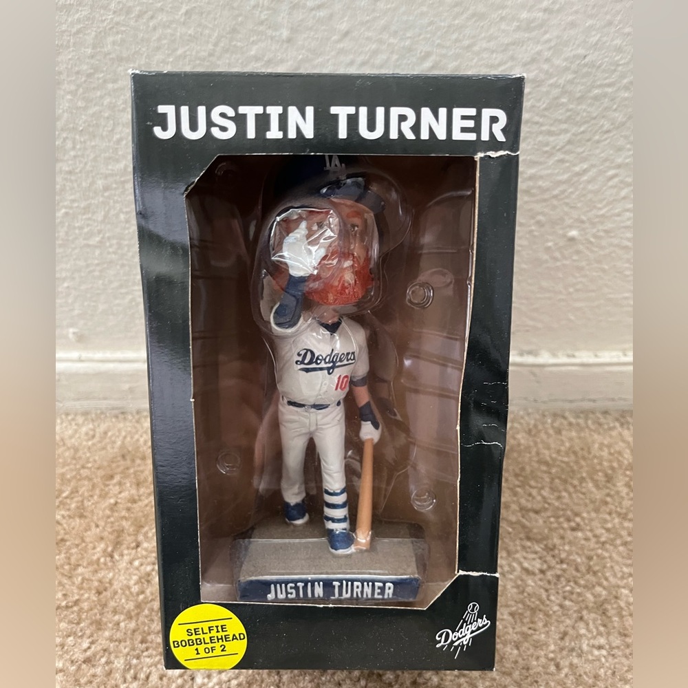 Bobblehead. - Picture 2 of 13